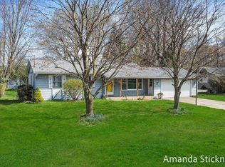 14163 Ridgewood Dr, Holland, MI 49424