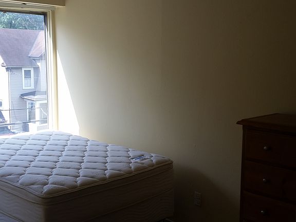 5th image of 711 Arch St APT 303