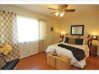 3rd image of 506 Cinnamon Dr