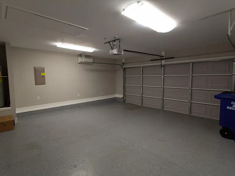 318 Vanderbilt Dr — Photo 28