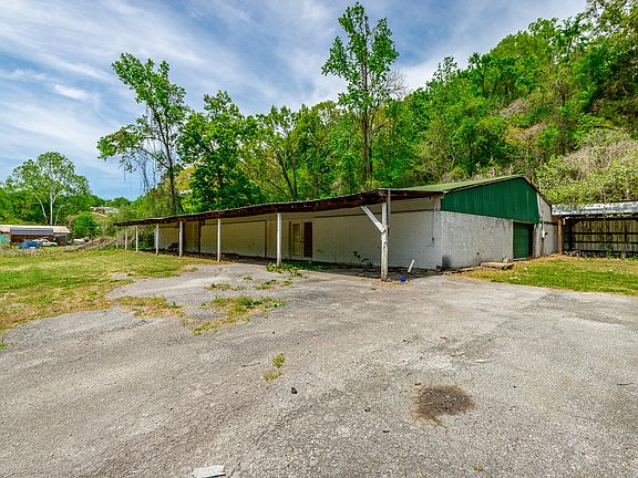 4th image of 453 Schmidt Rd