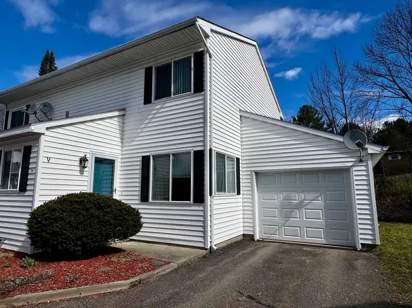 56 Foxwood Circle, Williston, VT 05495