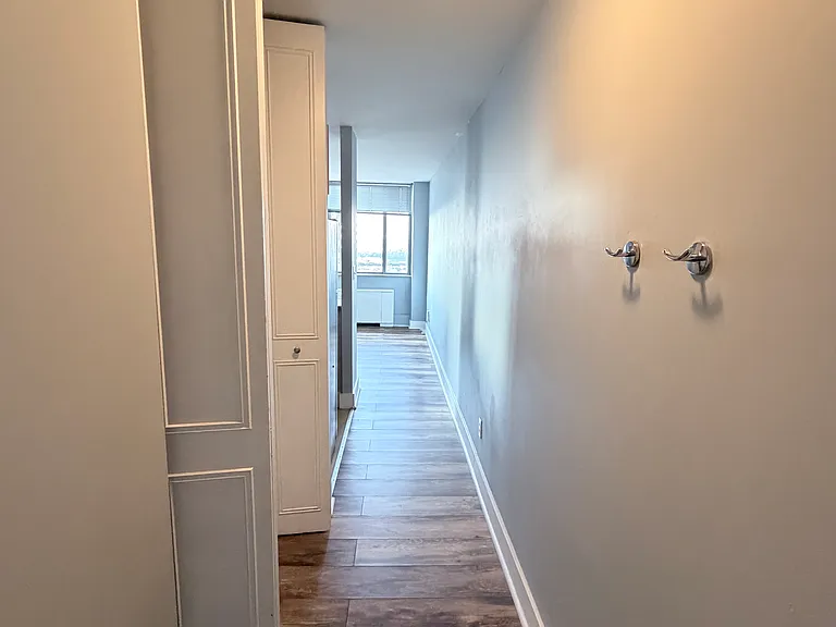 600 E 8th St #12F — Photo 8
