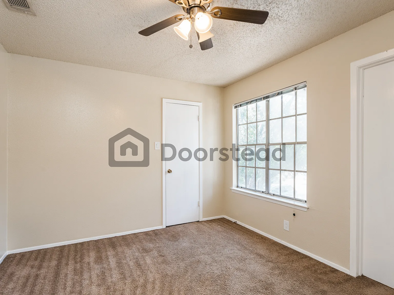 2 bed, 2.5 bath, 1023 sqft, $1,345 — Photo 4