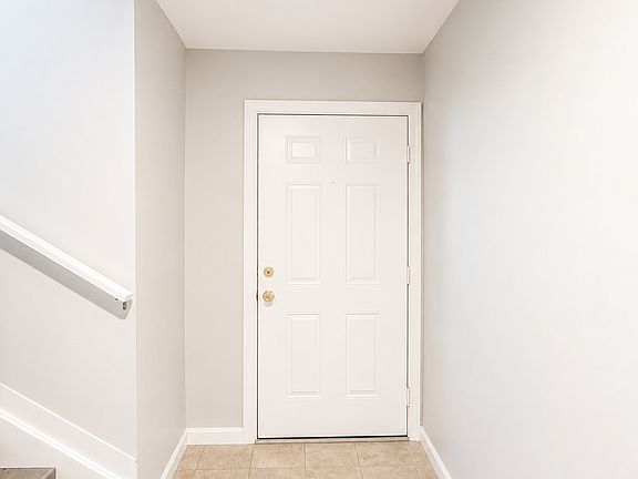 4th image of 394 S 6th St #2L