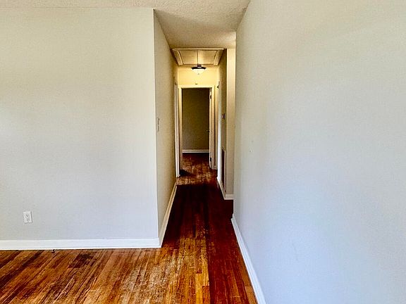 5th image of 107 Armstrong Dr