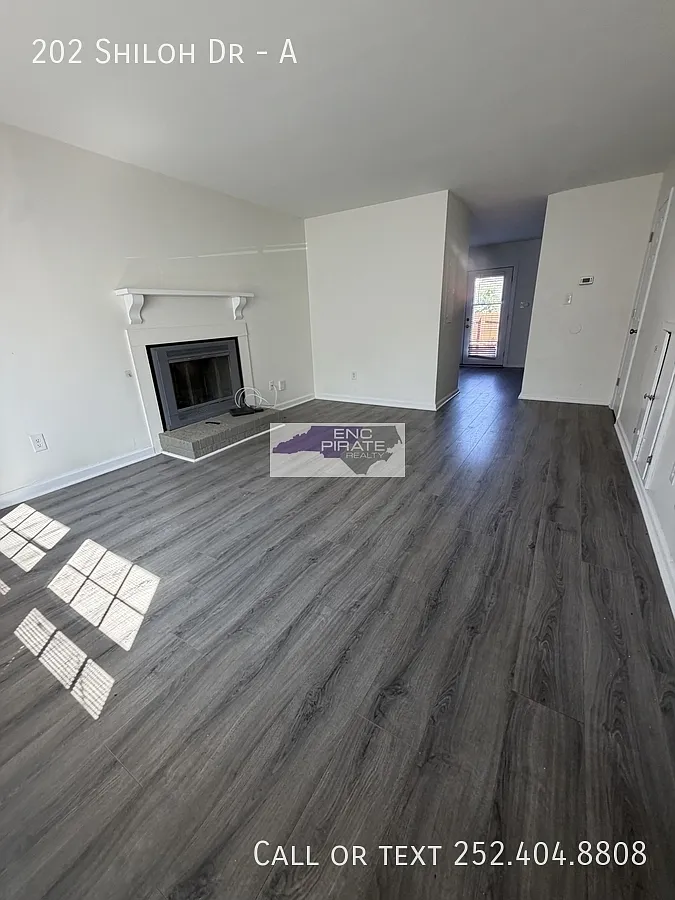 2 bed, 1.5 bath, $1,100 — Photo 3