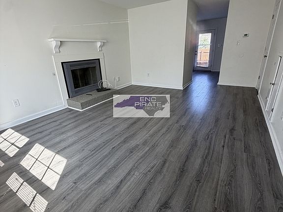 3rd image of 202 Shiloh Dr #A
