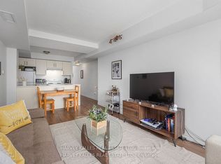 15 Maplewood Ave #212, Toronto, ON M6C 4B4