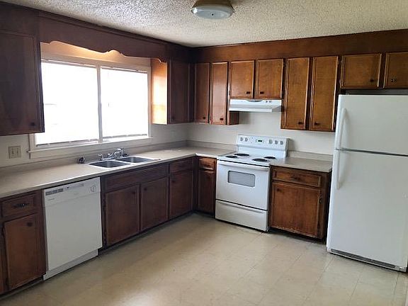 2nd image of 63 Pine Creek Ct