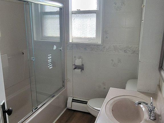 3rd image of 464 W Penn Ave APT 1