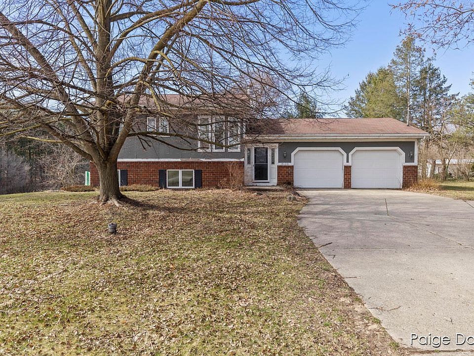 1st image of 8125 Courtland Dr NE