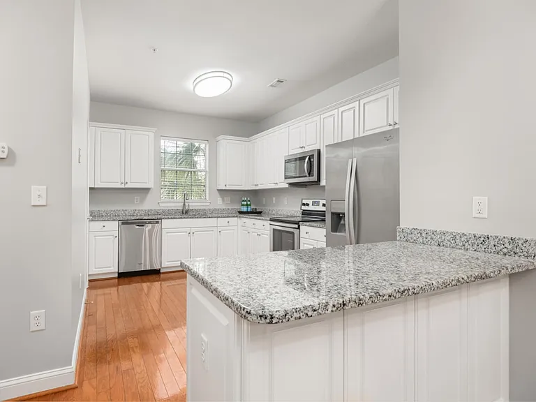 4492 Great Oak Dr #1 — Photo 8