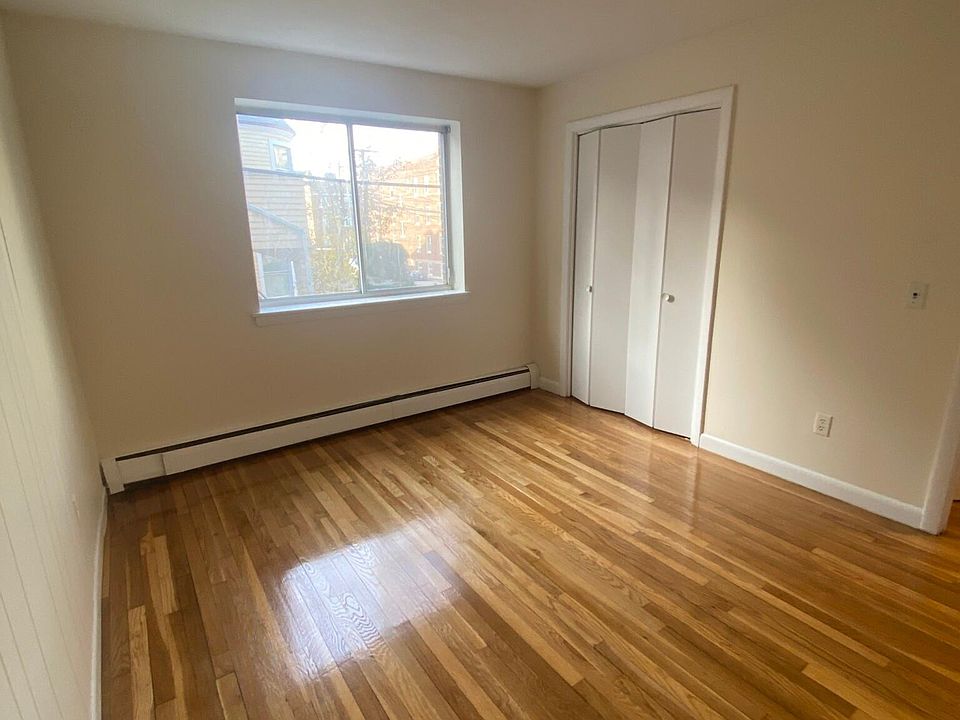 2nd image of 75 Gardner St #10A