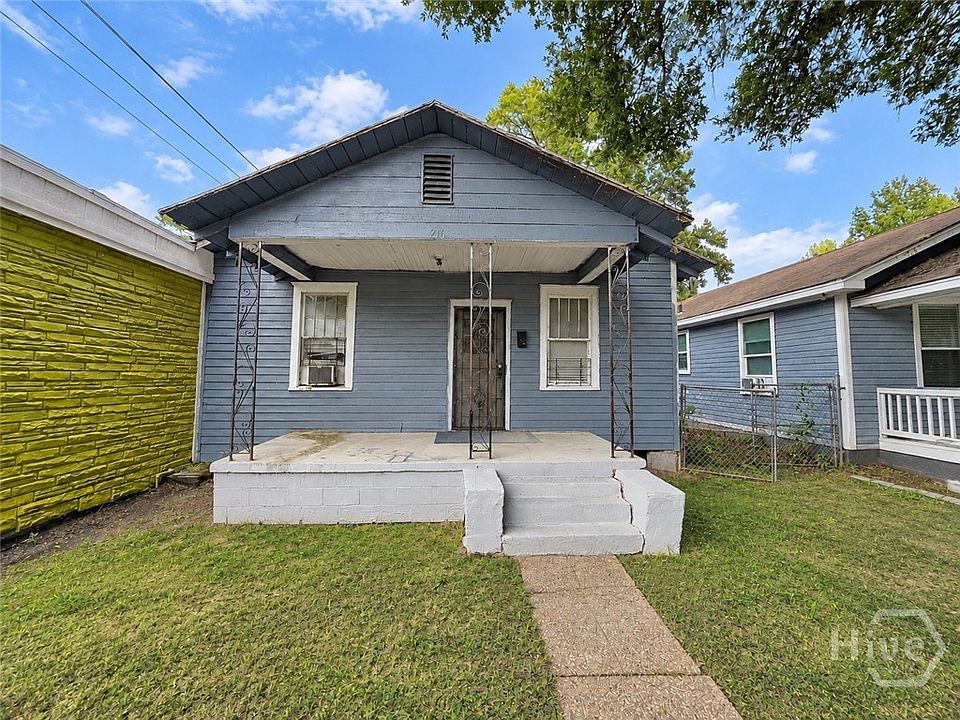 1st image of 216 W 60th Street