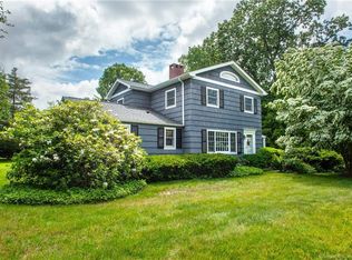 54 Chriswell Dr, Simsbury, CT 06070