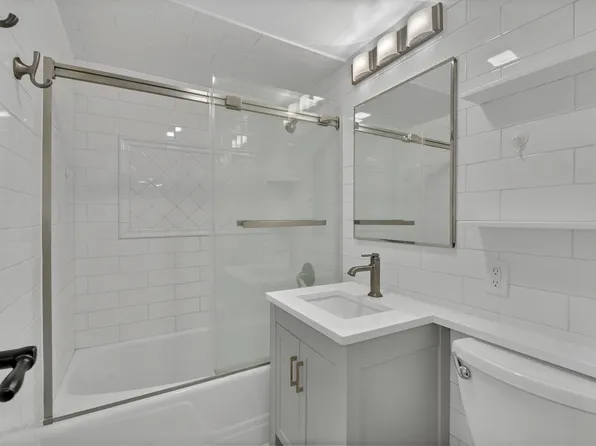 200 East 58th Street 5E image 6 of 6