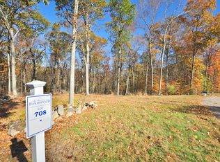 708 Fox Hopyard Rd, East Haddam, CT 06423