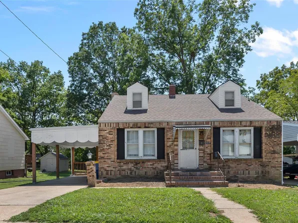 716 N 6th St, Festus, MO 63028