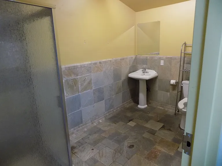 740 W Foothill Blvd — Photo 16