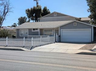 955 W Devonshire Ave #A, Hemet, CA 92543