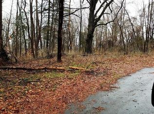 1496 Golden Valley Dr, Greensboro, NC 27455