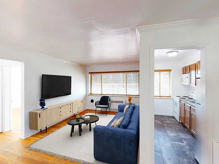 The Fern Flats - Newly Renovated in 2024 with in-unit Washer and Dryer! — Photo 15