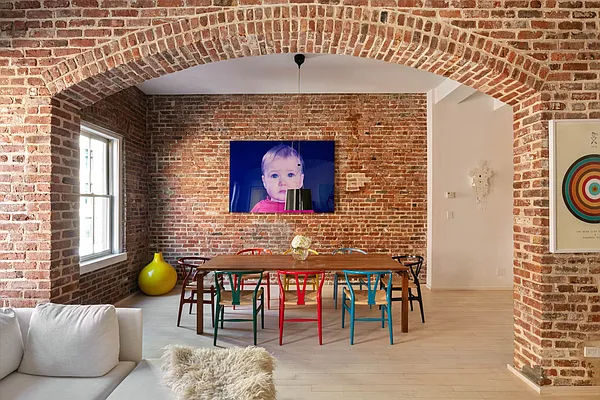 Sold by Compass | media 1