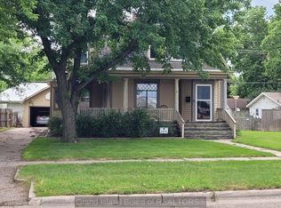 1117 W 1st St, Grand Island, NE 68801