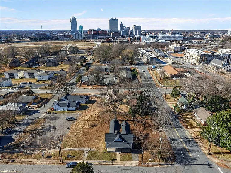 212 N Laura Wall Blvd — Photo 30