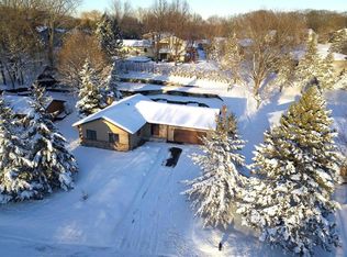 1295 Raspberry Ln, Eagan, MN 55123