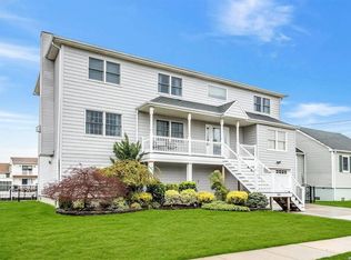 114 Beach Rd, Massapequa, NY 11758