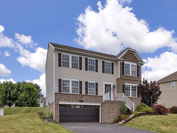 3rd image of 130 Naughton Cir