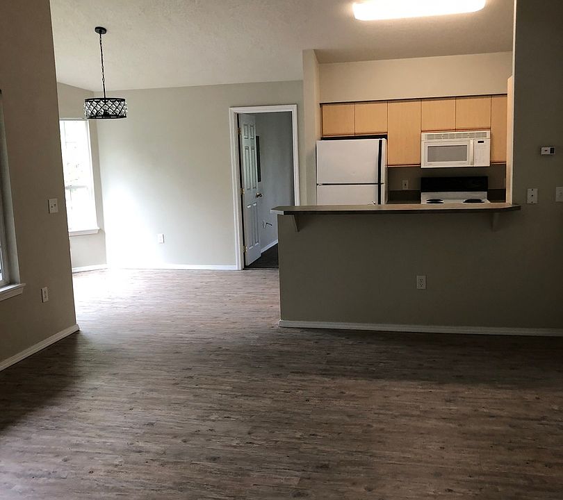 1st image of 187 N Avenger Ln