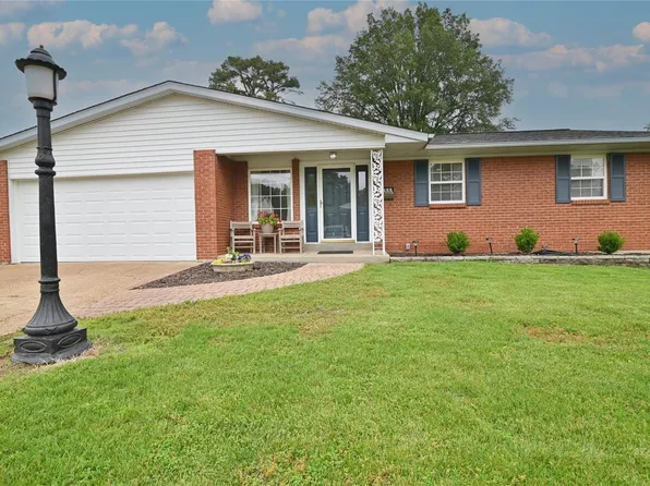 6835 Ardale Dr, Saint Louis, MO 63123