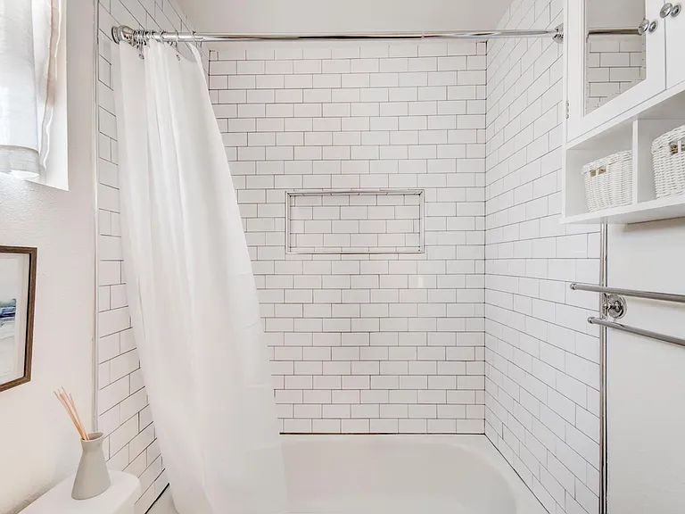 423 Pacific Ave SW — Photo 14