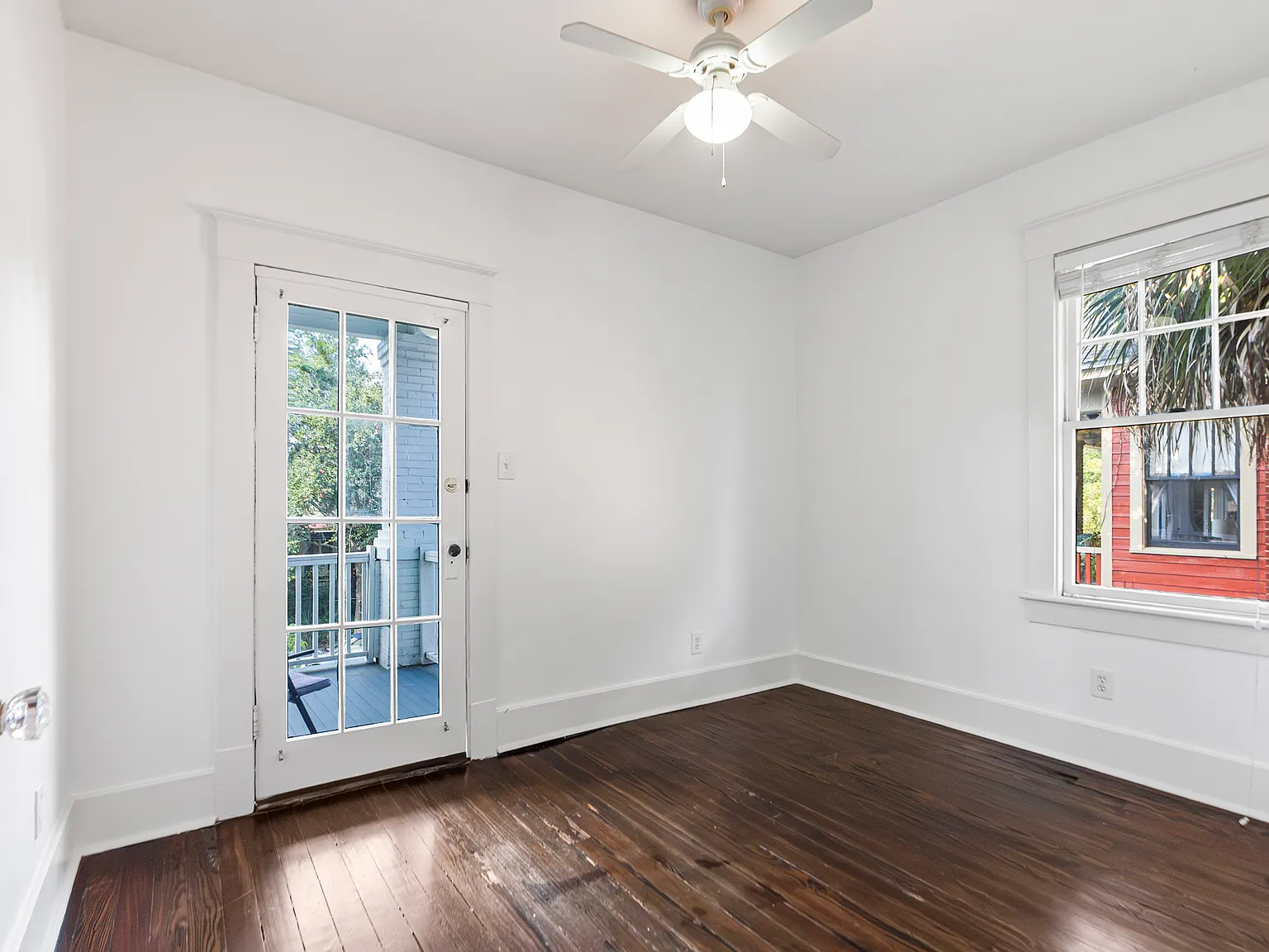 3 bed, 1200 sqft, $2,200 — Photo 4
