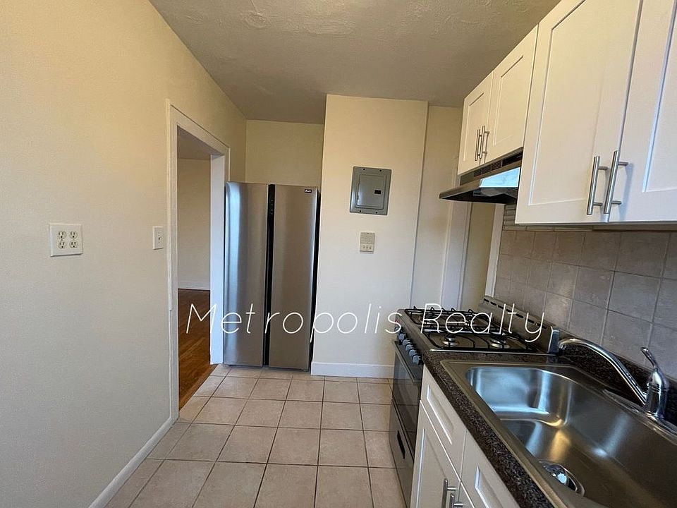 1st image of 32-01 21st Ave #C3