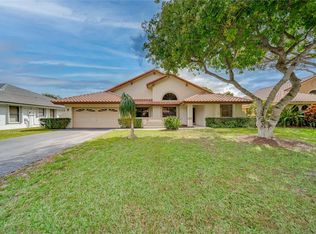 9672 Ridgecrest Ct, Davie, FL 33328