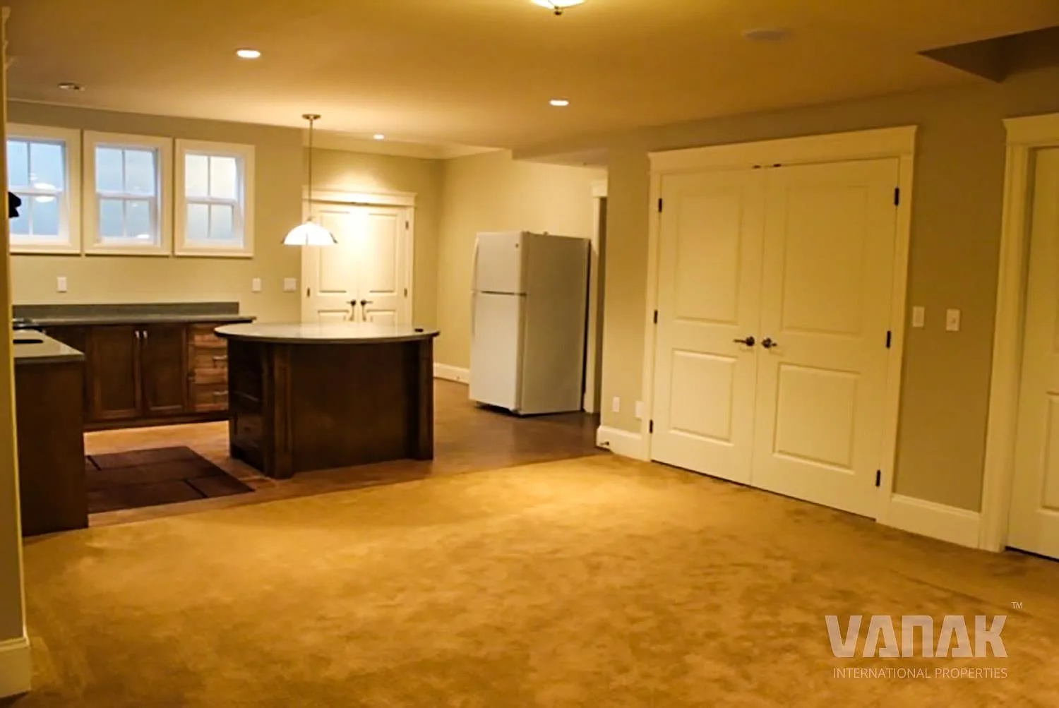 2 bed, 1885 sqft, $2,450 — Photo 3