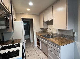 Mesa Apartments, Costa Mesa, CA 92627