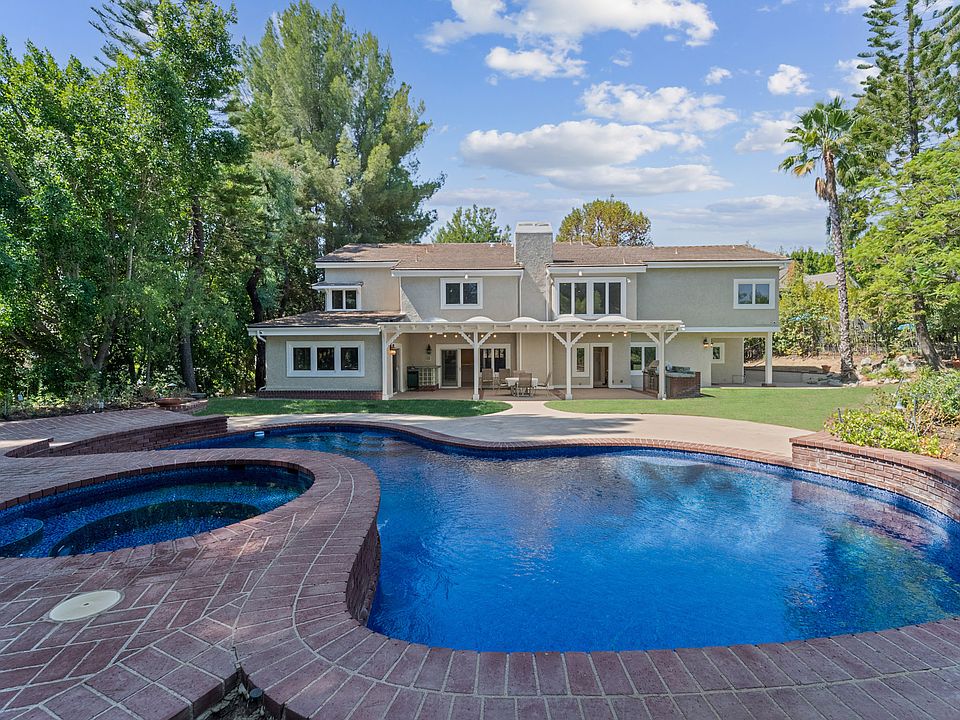 1st image of 4055 Nogales Dr