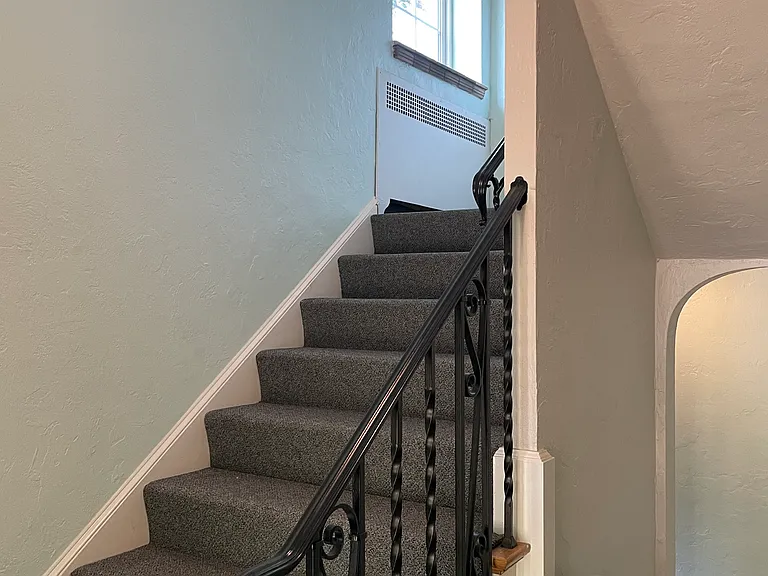 526 N Clarkson St #1 — Photo 12