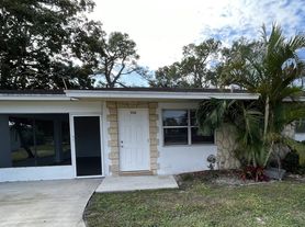 900 NW 10th Ter, Stuart, FL