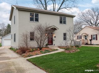 713 Cleveland Ave, Batavia, IL 60510