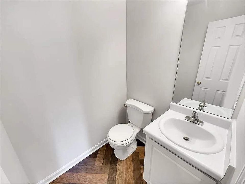 1st image of 4523 Carriage Park Dr