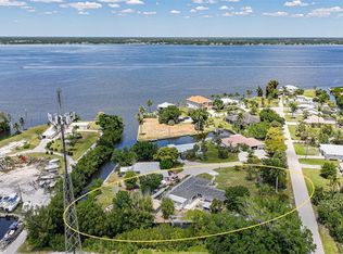 425 Fireball Ct, Punta Gorda, FL 33950