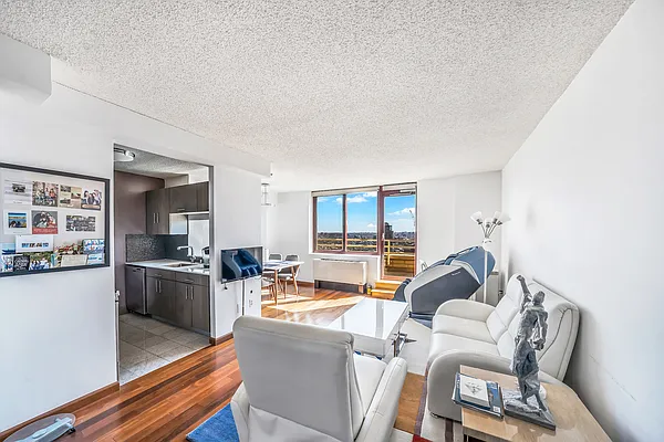 Sold by Compass | media 1