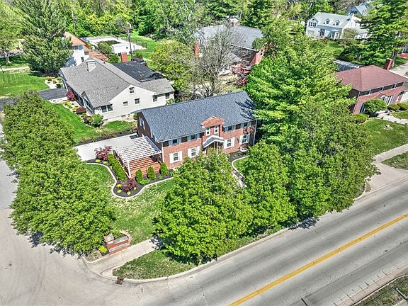 3rd image of 2230 W Main St