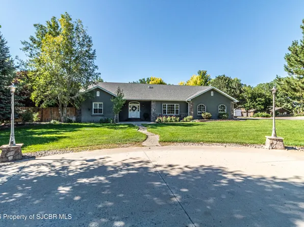 39 Road 3581, Flora Vista, NM 87415